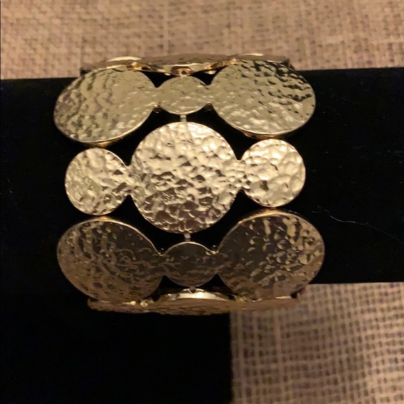 Jewelry - Gold Tone Stretch Bracelet Jewelry - Gold Tone Stretch Bracelet